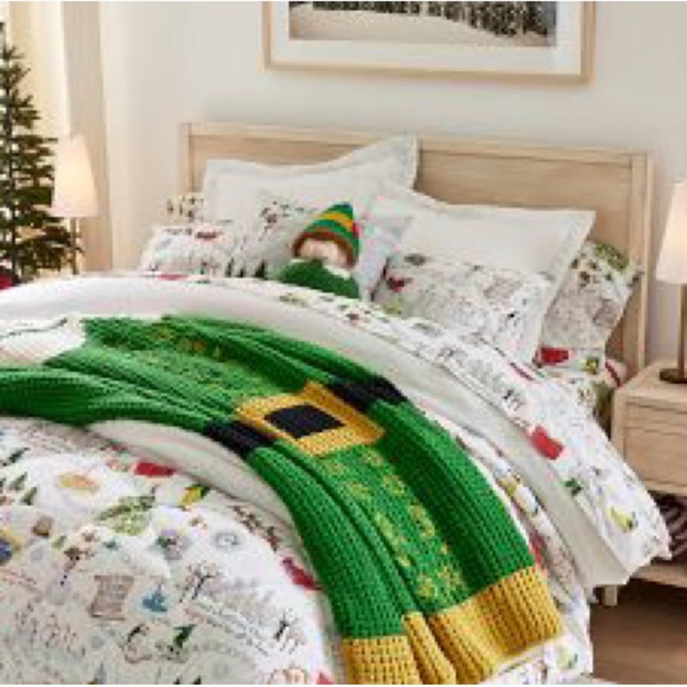 New Pottery Barn X Elf  Cozy Sherpa Back Winter Holiday Throw Blanket, 50x60”